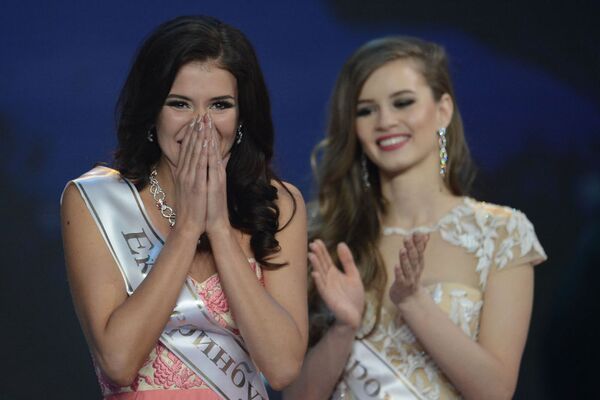 Vencedora do título Miss Rússia 2015, Sofia Nikitchuk - Sputnik Brasil