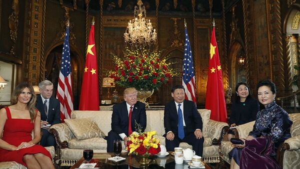 Encontro entre o presidente dos EUA, Donald Trump, e o líder da China, Xi Jinping em Mar-a-Lago, Palm Beach, Flórida, 6 de abril de 2017 - Sputnik Brasil