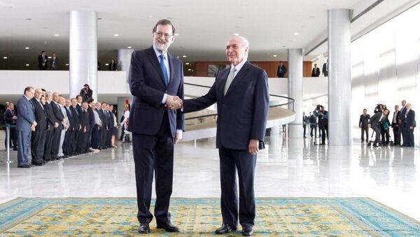 Temer e Rajoy na cerimônia Oficial de Chegada do Presidente do Governo da Espanha ao Brasil - Sputnik Brasil