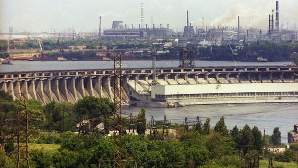 Vista da usina hidrelétrica no rio Dniepre - Sputnik Brasil