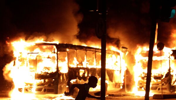 Ônibus pega fogo no Rio (arquivo) - Sputnik Brasil
