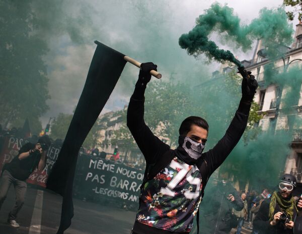 Manifestações em Paris - Sputnik Brasil