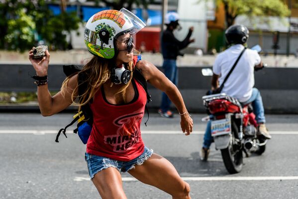 Protestos antigovernamentais em Caracas, Venezuela - Sputnik Brasil