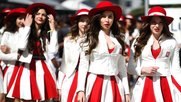 Race queens da etapa russa da corrida de Fórmula 1 - Sputnik Brasil