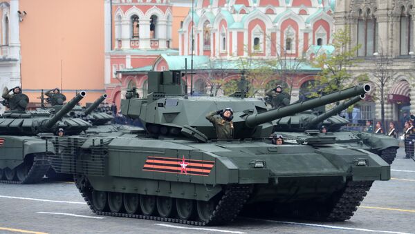 Tanque T-14 Armata na Praça Vermelha de Moscou durante a Parada da Vitória - Sputnik Brasil