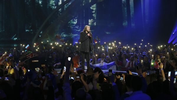 Portugal's Salvador Sobral performs the song Amar Pelos Dois during the Eurovision - Sputnik Brasil