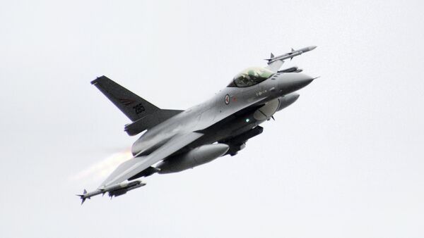 Caça F-16 da Força Aérea da Noruega (foto de arquivo) - Sputnik Brasil