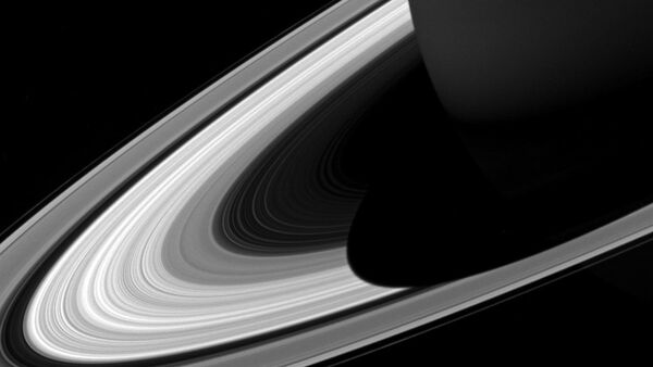 Sombra nos anéis de Saturno, capturada pela sonda espacial Cassini - Sputnik Brasil