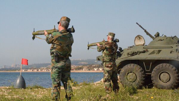 Os marinhos russos e sírios participam dos exercícios militares conjuntos no porto sírio de Tartus. - Sputnik Brasil