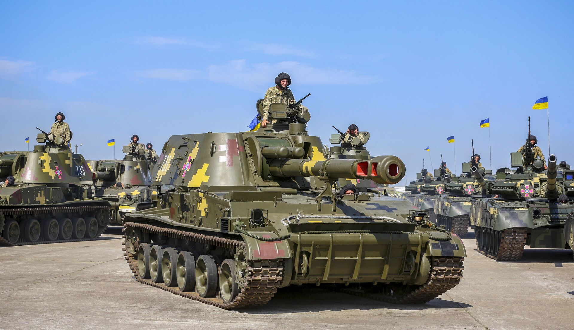 Equipamentos militares (tanque T-80) das Forças Armadas ucranianas (imagem referencial) - Sputnik Brasil, 1920, 27.04.2022