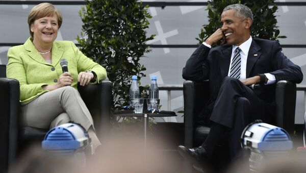 Barack Obama se encontrou com Angela Merkel durante as celebrações dos 500 anos da Reforma Protestante em Berlim, na Alemanha - Sputnik Brasil