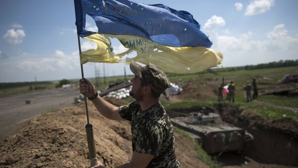 Soldado ucraniano perto de Donetsk (foto de arquivo) - Sputnik Brasil