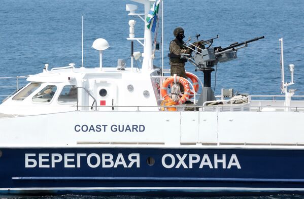 Treinamento das forças especiais do FSB no mar Negro - Sputnik Brasil