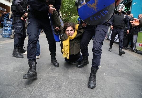 Polícia detém participantes do protesto na capital turca, Ancara - Sputnik Brasil