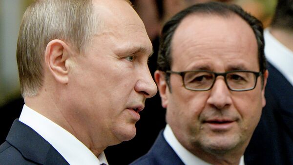 Presidente da Rússia Vladimir Putin e presidente da França François Hollande - Sputnik Brasil
