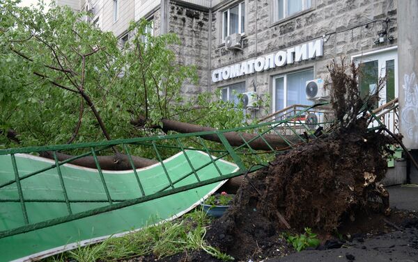 Forte tempestade provoca mortes e feridos em Moscou, 29 de maio de 2017 - Sputnik Brasil
