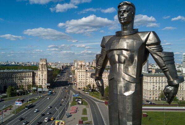 Monumento em homenagem ao cosmonauta Yuri Gagarin, o primeiro homem a viajar pelo espaço, em 12 de abril de 1961 - Sputnik Brasil