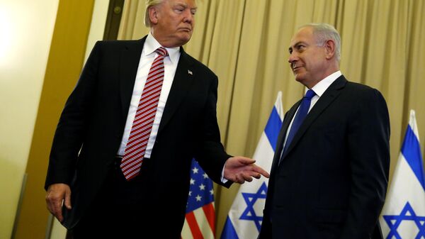 O presidente dos EUA, Donald Trump (E) e o primeiro-ministro de Israel, Benjamin Netanyahu, falando com repórteres antes de sua reunião no Hotel King David, em Jerusalém, em 22 de maio de 2017 - Sputnik Brasil