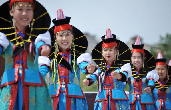 Participantes do concerto comemorativo no Dia da Criança, em 1 de junho, em Chita, na região russa de Transbaikal - Sputnik Brasil