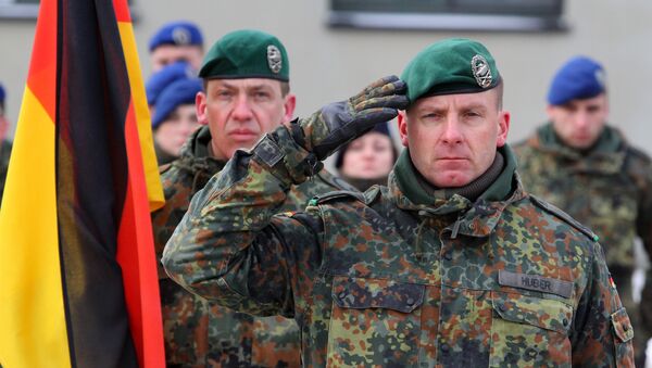 Comandante do batalhão internacional da OTAN e do contingente alemão na Lituânia, Christoph Huber, em 7 de fevereiro de 2017 - Sputnik Brasil