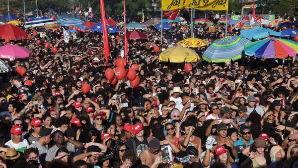 Manifestação no Largo da Batata reuniu 100 mil pessoas, segundo os organizadores - Sputnik Brasil