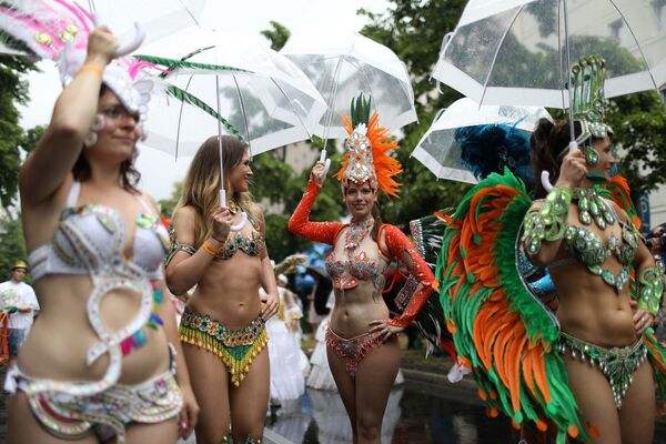 Participantes do festival musical Carnaval das Culturas em Berlim, Alemanha - Sputnik Brasil