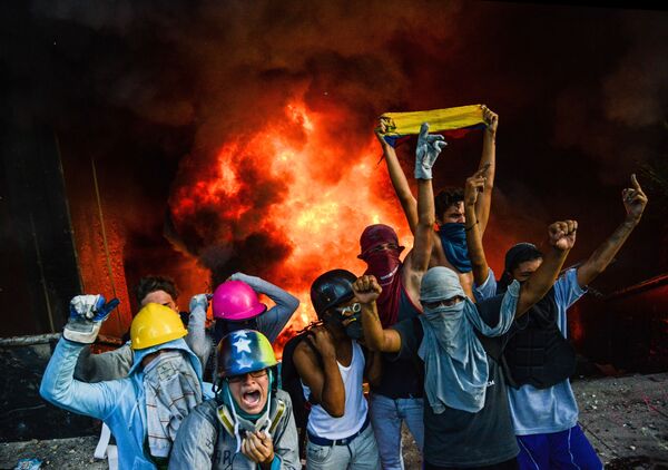 Protestos antigovernamentais na Venezuela - Sputnik Brasil