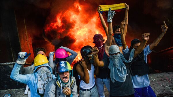 Protestos antigovernamentais na Venezuela - Sputnik Brasil