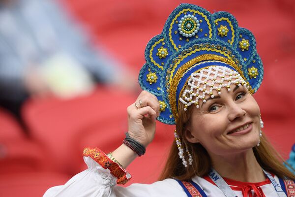 Torcedora da Rússia na partida entre Portugal e o México na Kazan Arena, em Kazan, pela Copa das Confederações 2017. - Sputnik Brasil