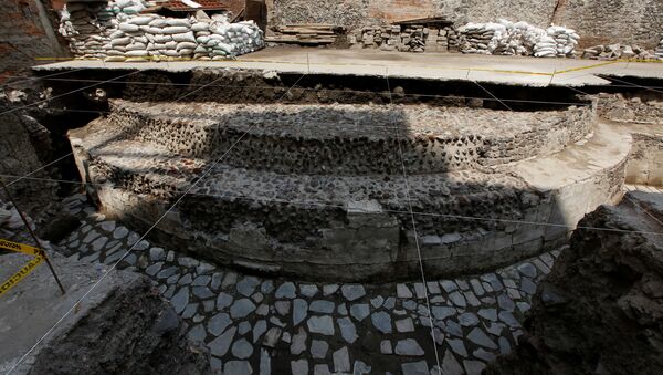 Templo asteca é encontrado no meio da Cidade do México - Sputnik Brasil