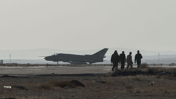 Avião Su-22 da Força Aérea síria na base de Homs (foto de arquivo) - Sputnik Brasil
