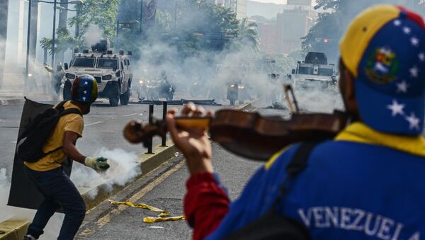As duas faces da violência na Venezuela - Sputnik Brasil
