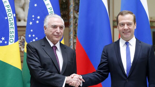 O presidente do Brasil, Michel Temer e o premiê da Rússia, Dmitry Medvedev durante encontro oficial em 21 de junho de 2017 - Sputnik Brasil