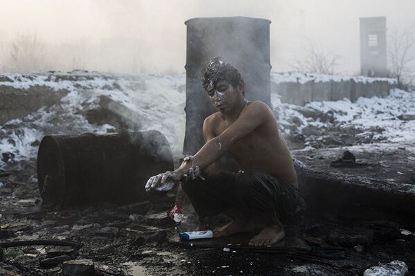 Refugiados em Belgrado, obra do fotógrafo espanhol Alejandro Martinez Vélez - Sputnik Brasil