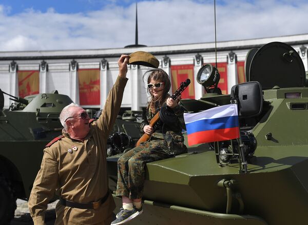 Desfile de armas em Moscou - Sputnik Brasil