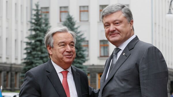 O secretário-geral da ONU, António Guterres, em encontro com o presidente da Ucrânia, Pyotr Poroshenko, em Kiev - Sputnik Brasil