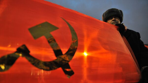Bandeira comunista, foto de arquivo - Sputnik Brasil