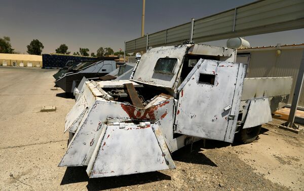 Veículos feitos por militantes do grupo terrorista Daesh, que foram confiscados pela Polícia do Iraque em Mossul - Sputnik Brasil