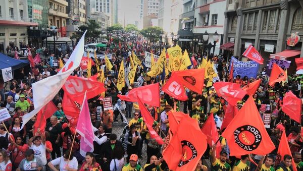 Turbulência política em 2018 é uma das preocupações do FMI - Sputnik Brasil