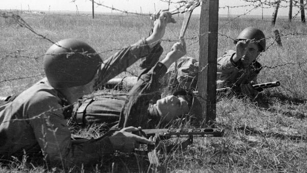 Soldados soviéticos durante a Segunda Guerra Mundial - Sputnik Brasil