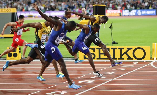 Usain Bolt da Jamaica, Justin Gatlin dos Estados Unidos e Christian Coleman na final dos 100 metros rasos. - Sputnik Brasil