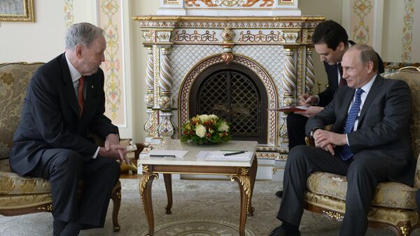 O ex-premiê canadense Jean Chretien se reuniu com o presidente russo Vladimir Putin - Sputnik Brasil