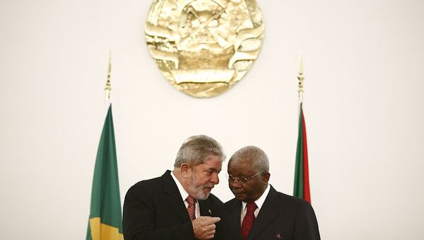 Luiz Inácio Lula da Silva e Armando Emílio Guebuza, ex-presidente de Moçambique, Maputo, 2010 - Sputnik Brasil