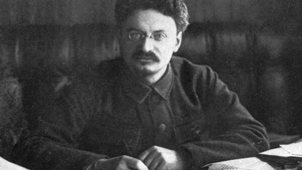 Um retrato de León Trotsky - Sputnik Brasil