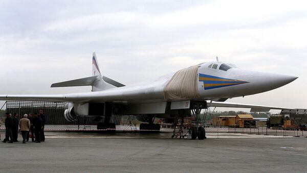 Novo bombardeiro estratégico Tu-160 Blackjack - Sputnik Brasil