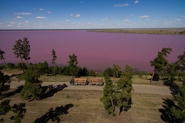 Lago de água salgada na região russa de Altai - Sputnik Brasil