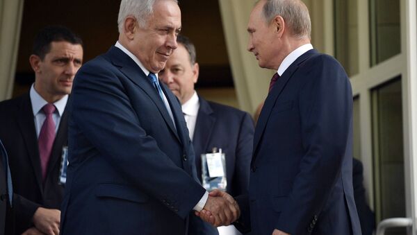 Encontro de Benjamin Netanyahu e Vladimir Putin, Sochi, 23 de agosto de 2017 - Sputnik Brasil