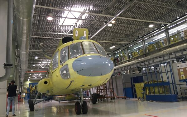 Oficina de montagem na Fábrica de Helicópteros de Kazan - Sputnik Brasil