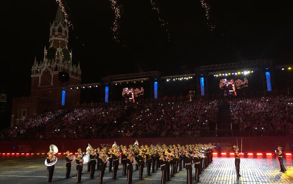 Orquestra Militar Central do Ministério da Defesa da Rússia na Praça Vermelha, no âmbito do festival Spasskaya Bashnya, em 29 de agosto de 2017 - Sputnik Brasil