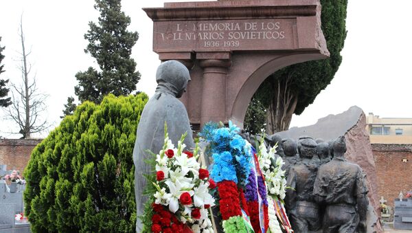 Monumento à homenagem de tropas soviéticas no cemitério de Fuencarral em Madri (foto de arquivo) - Sputnik Brasil